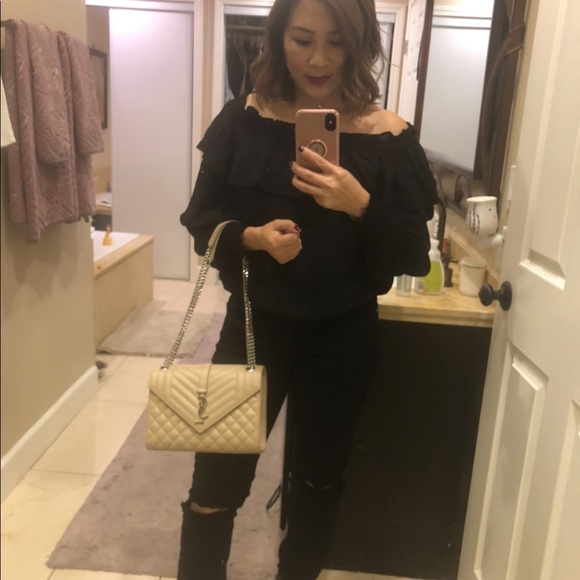 Saint Laurent YSL medium envelope calfskin Cassandra shoulder bag - Picture 13 of 16